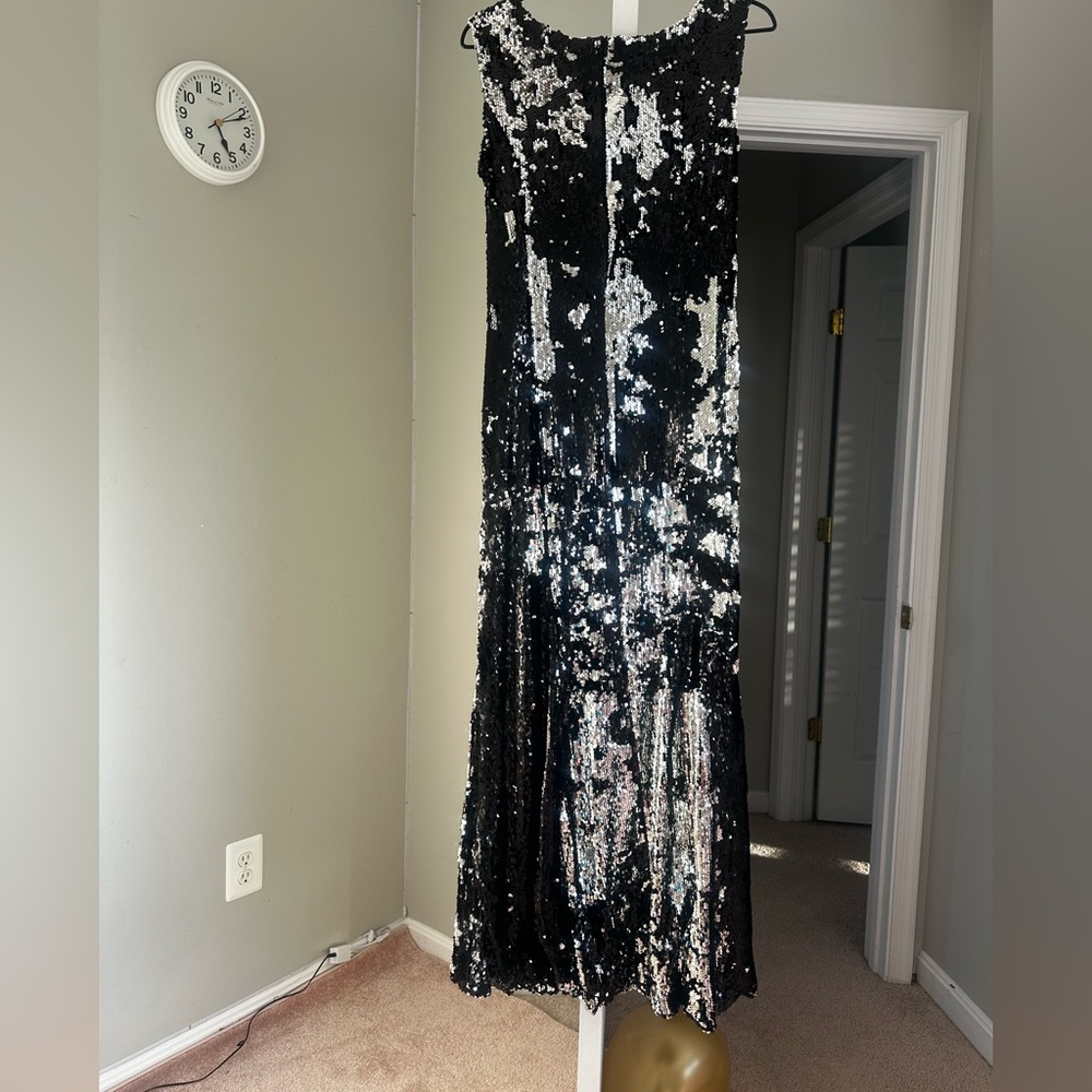 Maxi sequins black dress in size 6,4